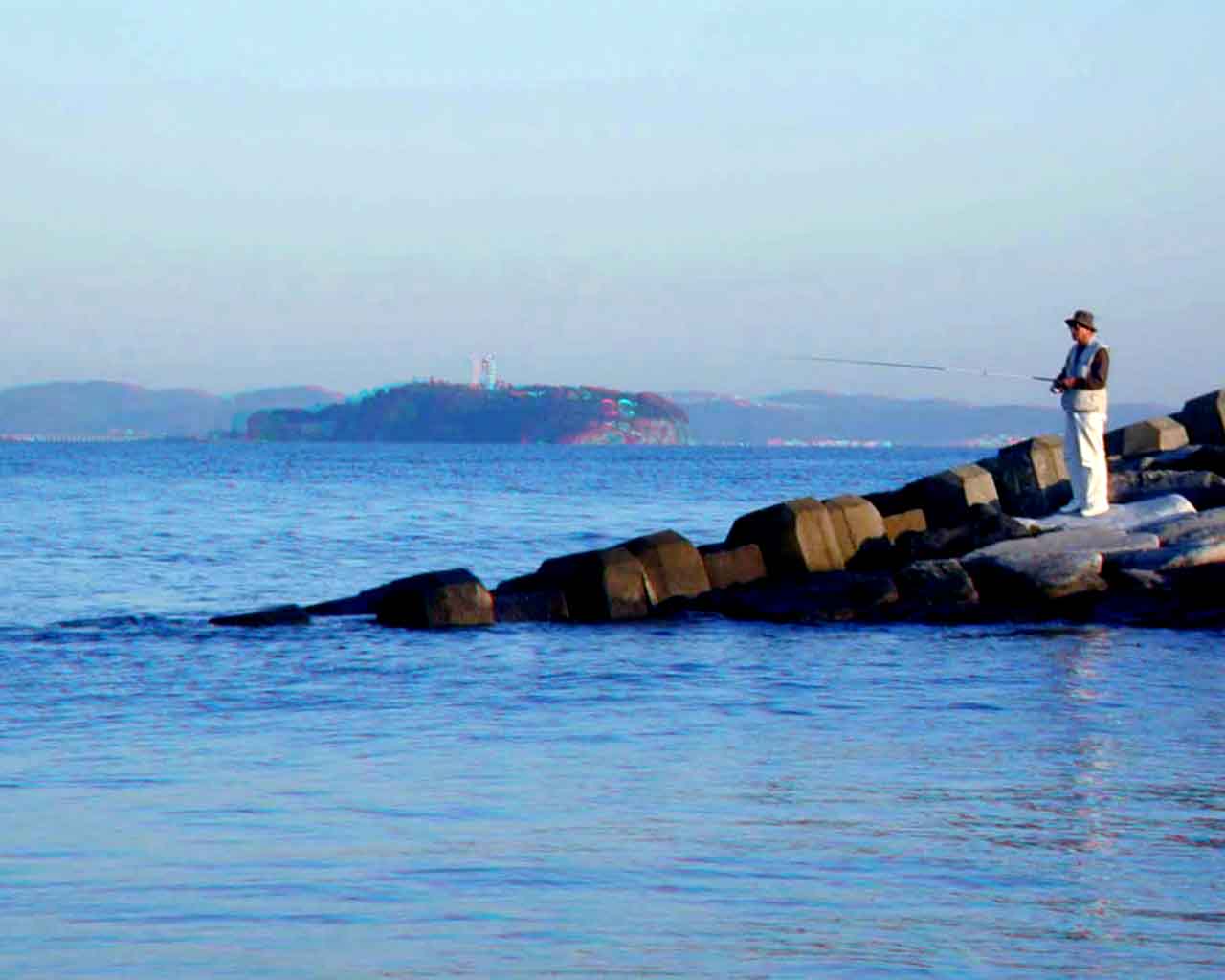 江の島マニアック 江の島３ｄゾーン 茅ヶ崎東海岸 茅ヶ崎東海岸ヘッドランドの釣りと夕日に映える江の島 アナグリフ写真no Anaglyph 0181